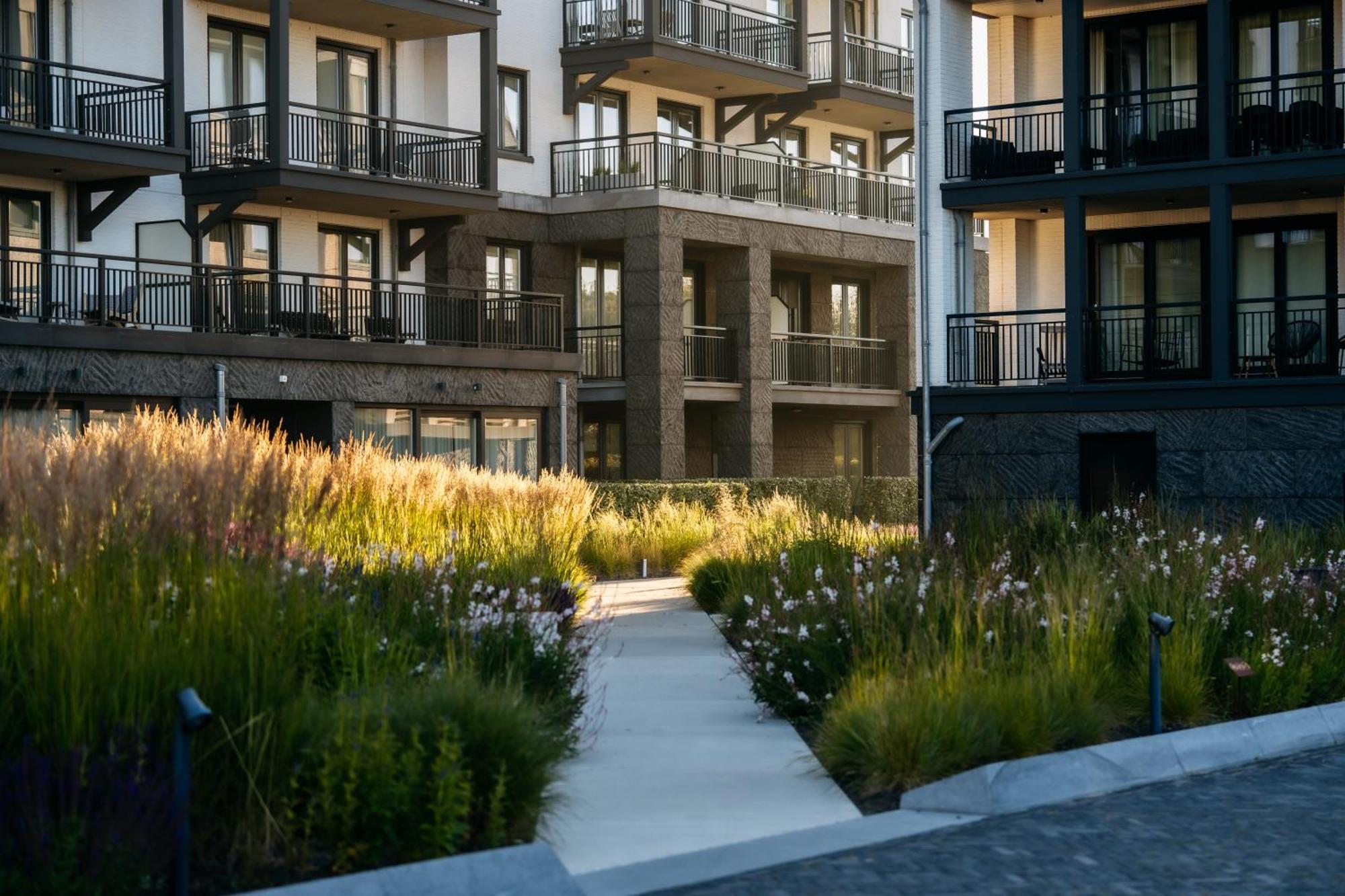 Residentie Strandhotel - Apartments With Hotel Service And Wellness 卡德赞德-班得 外观 照片